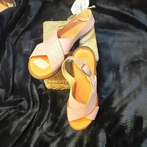 Hanks Sandals
